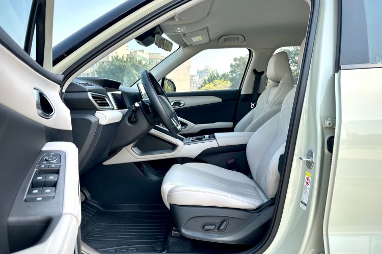 BYD YuanUP 2025 #25 BYD YuanUP 2025 car image #25