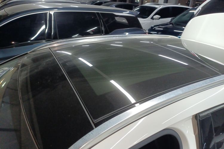 Mercedes-Benz GLA Class 2018 car image #25