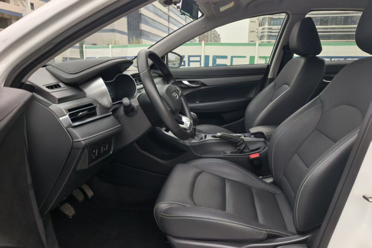 GEELY Emgrand 2021 car image #25