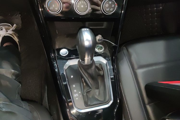 T-Roc 2018 car image #25