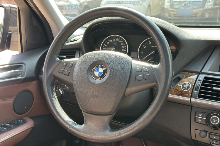 BMW X5 (Imported) 2012 صورة سيارة #25