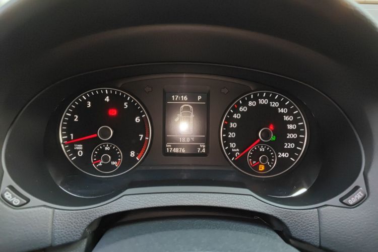 Volkswagen Sharan 2015 imagem de carro #25