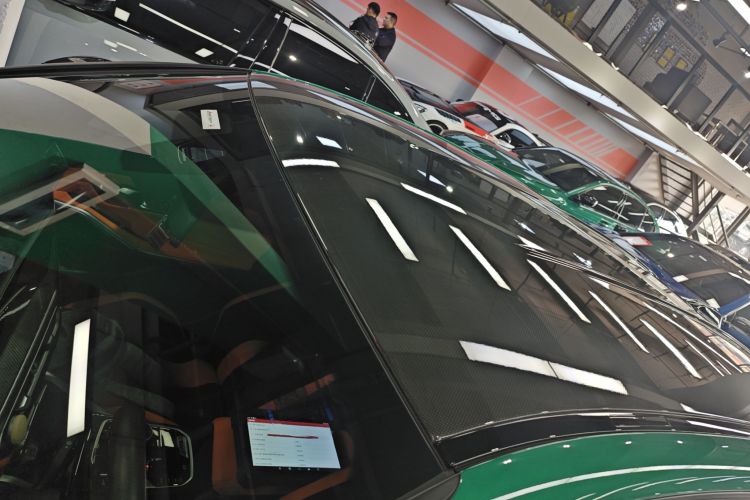 BMW M3 2023 immagine di auto #25