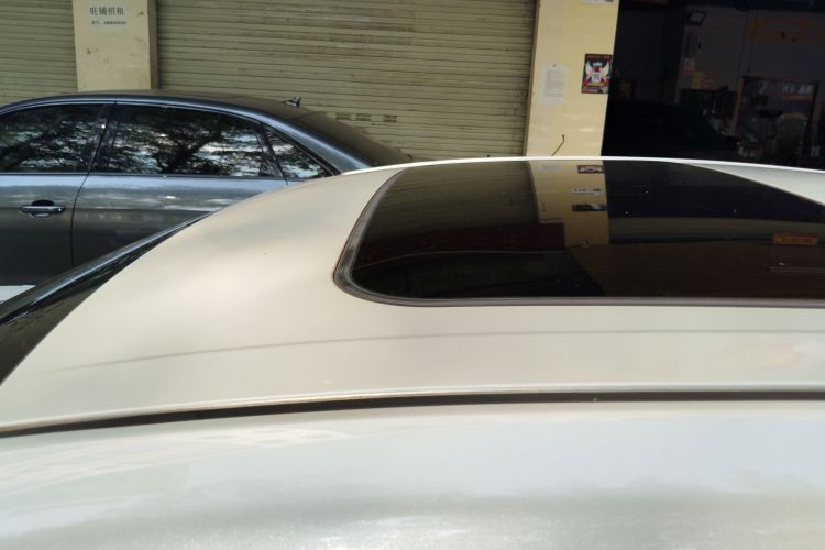 Toyota Avalon 2021 car image #25