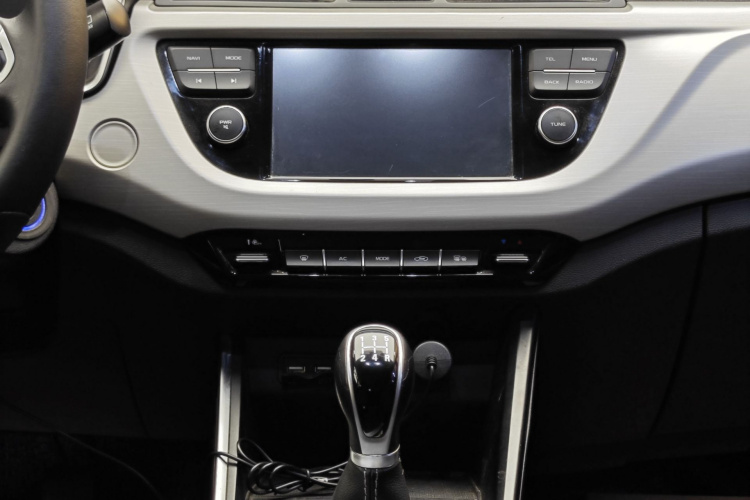 Vision X3 2019 car image #25