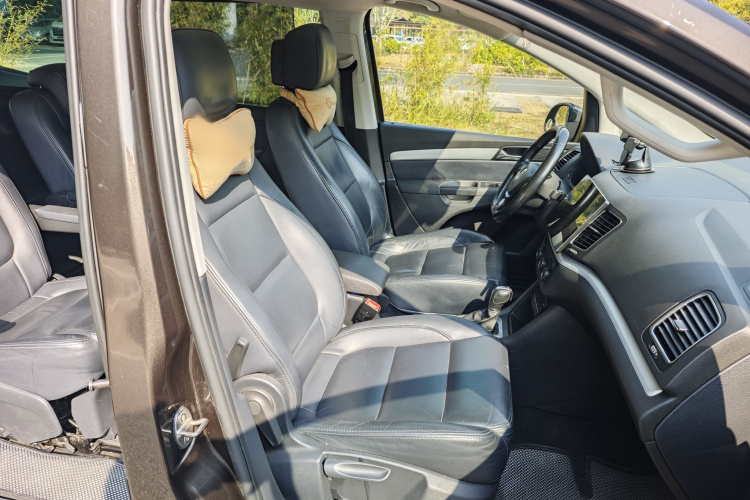 Volkswagen Sharan 2017 #25 Volkswagen Sharan 2017 car image #25