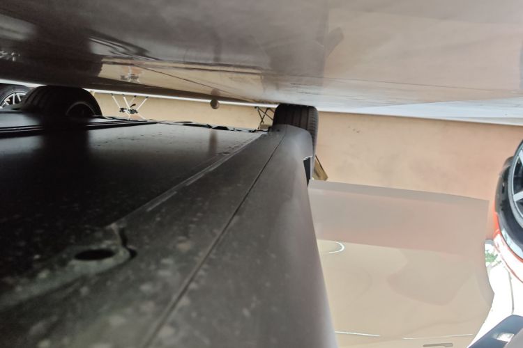 Tesla Model Y L 2025 image de voiture #25