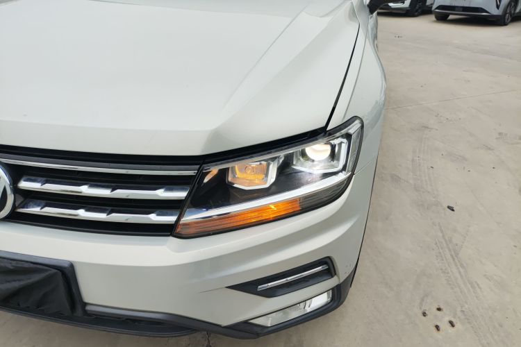 Volkswagen Tiguan L 2018 #25 Volkswagen Tiguan L 2018 car image #25