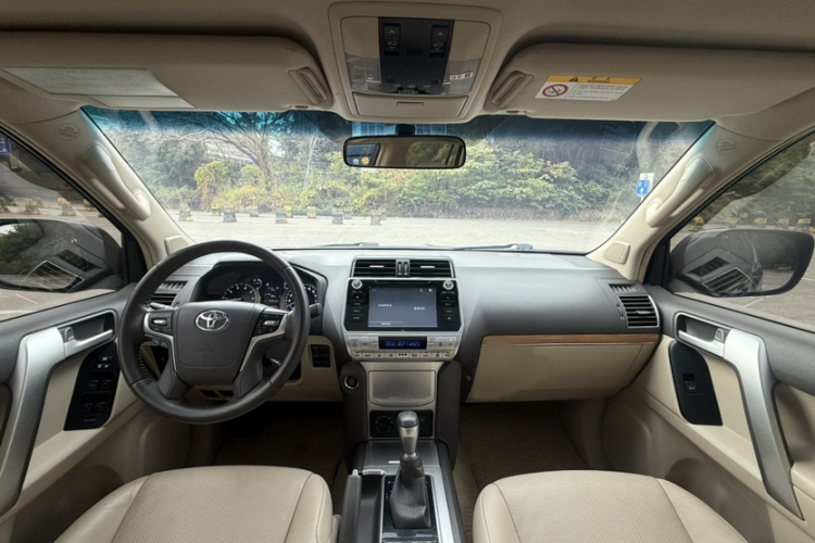 Toyota Land Cruiser Prado 2018 #25 Toyota Land Cruiser Prado 2018 car image #25