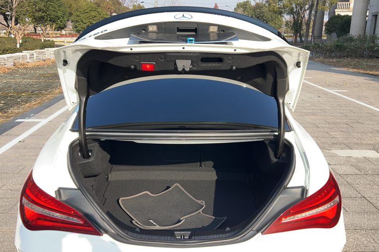 Mercedes-Benz CLA AMG 2018 car image #25