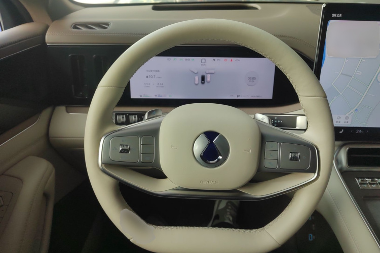 Denza 2025 car image #25