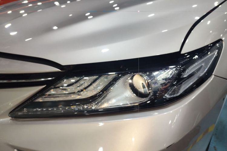 Toyota Camry 2022 car image #25