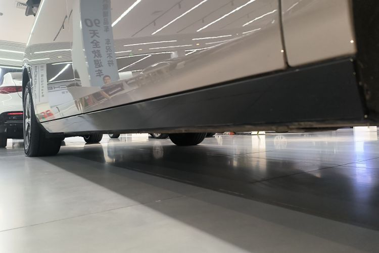 理想汽车 理想MEGA 2025 汽车图片 #25