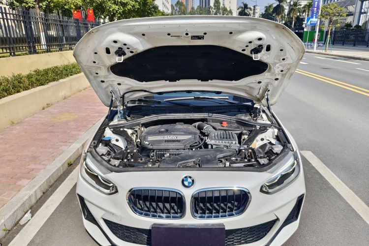 BMW 1 Series 2021 immagine di auto #25