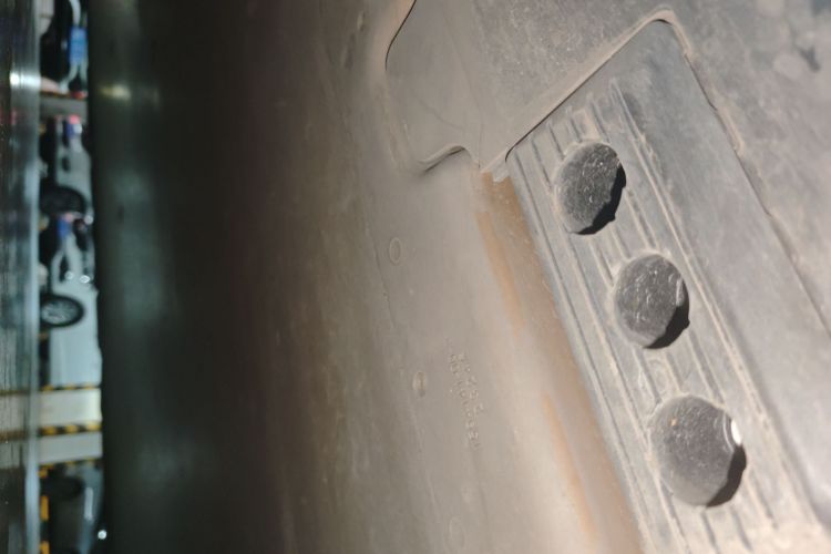 特斯拉 Model X 2023 汽车图片 #25