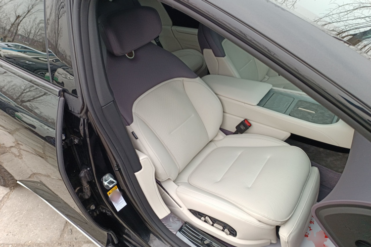 Avatr 12 2024 car image #25