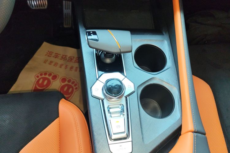 Changan UNI-V 2024 car image #25