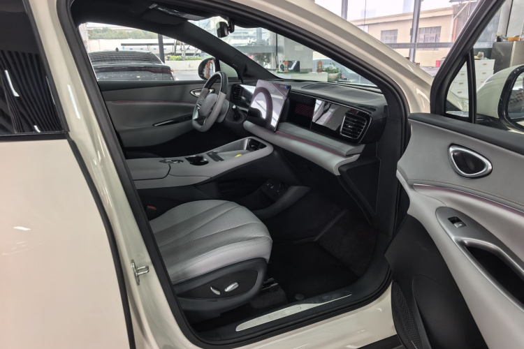 BYD Sea Lion 06 New Energy 2025 car image #25