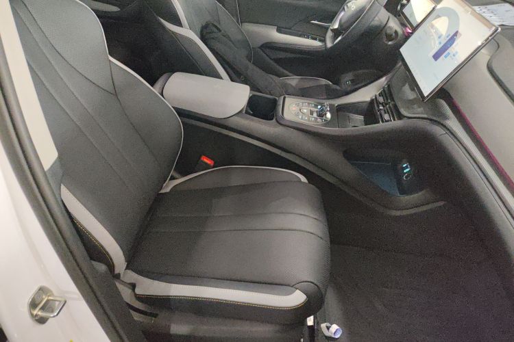 BYD Sea Lion 05 DM-i 2025 image de voiture #25