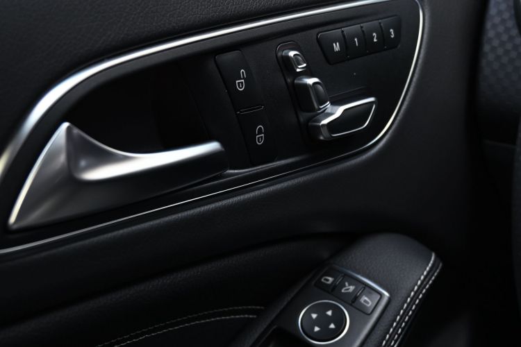 Mercedes-Benz A Class (Imported) 2018 car image #25