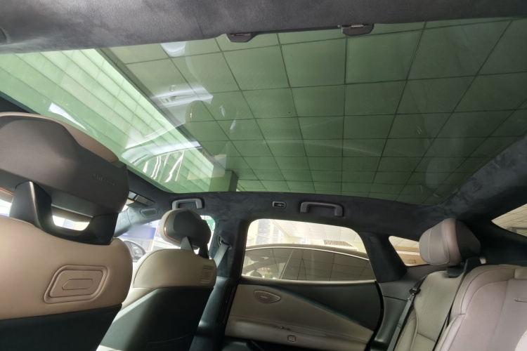 Lynk & Co 2024 car image #25