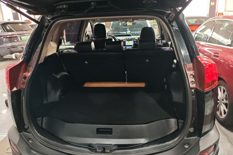 Toyota RAV4 2015 car image #25