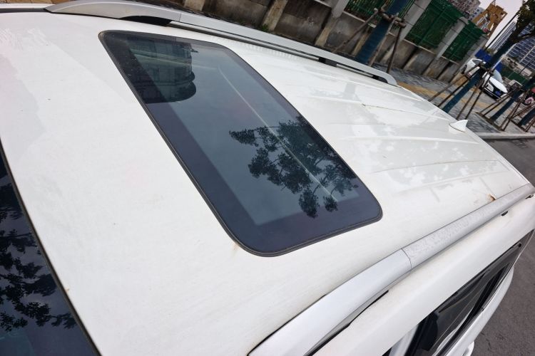 SWM X7 2021 immagine di auto #25