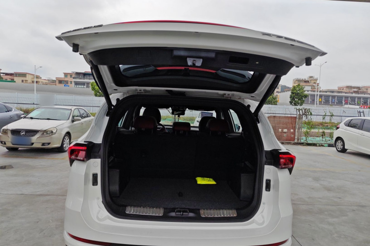 X70 PLUS 2020 car image #25