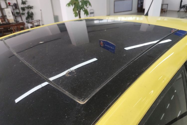 Volkswagen up! 2016 car image #25