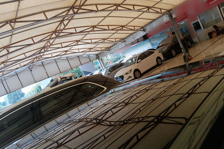 Xpeng P7 2021 صورة سيارة #25