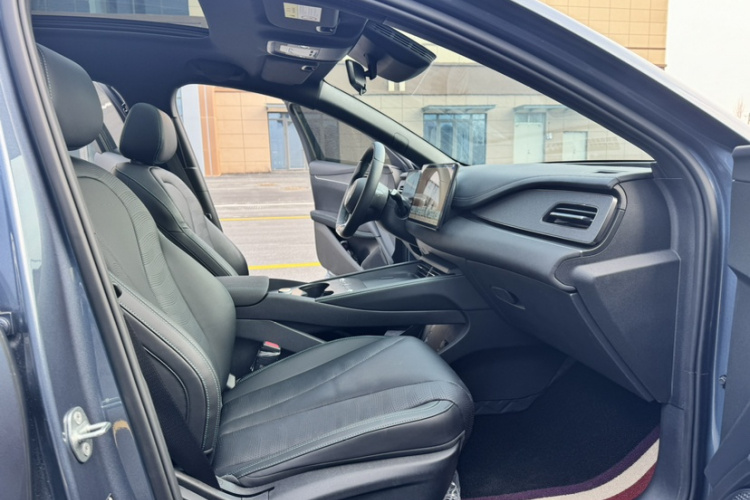 BYD Seal 06 DM-i 2025 car image #25