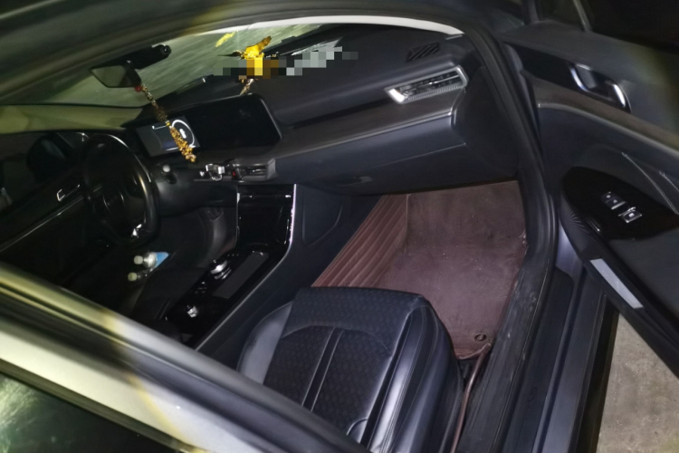 起亚 起亚K5 2022 汽车图片 #25