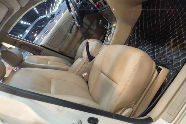 Toyota Corolla (Classic) 2015 car image #25