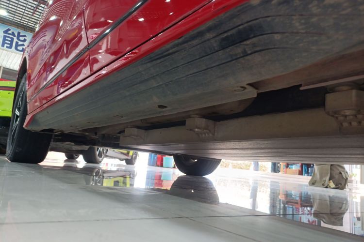 BYD e2 2019 imagem de carro #25