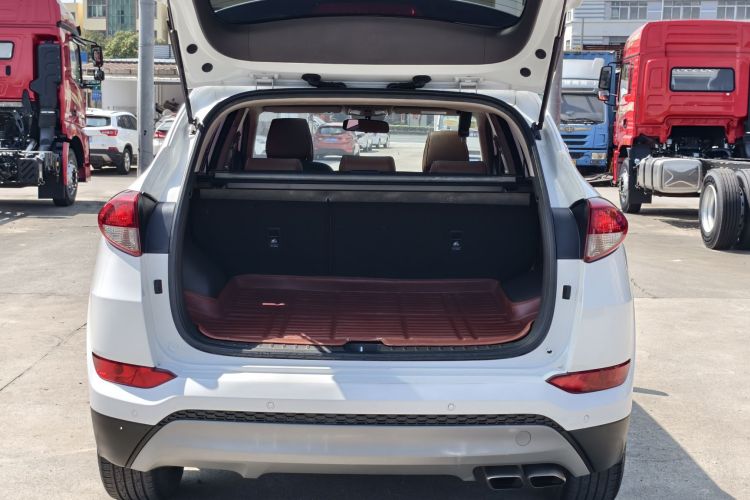 Hyundai Tucson 2017 صورة سيارة #25