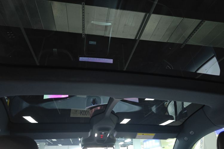 Avatr 11 2023 immagine di auto #25