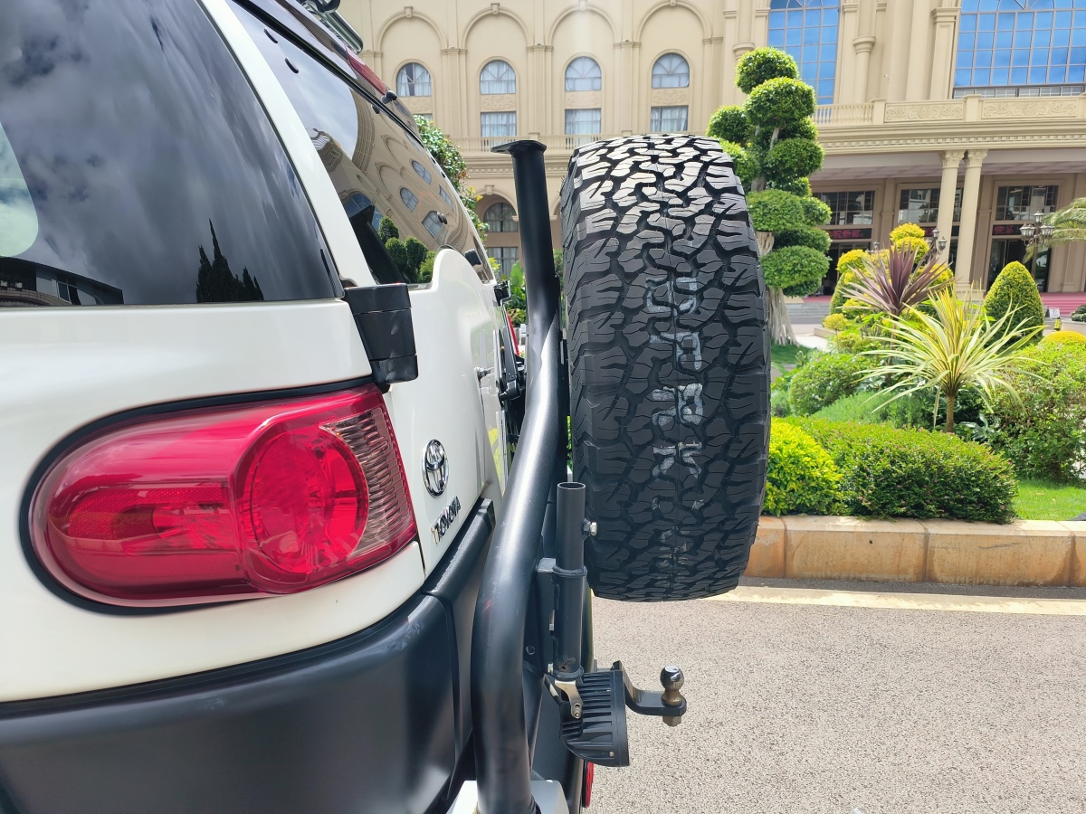 Toyota FJ Cruiser 2020 immagine di auto #25