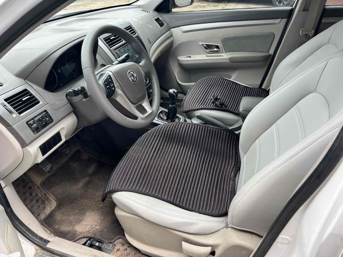 Forthing JOYEAR S50 2016 #25 Forthing JOYEAR S50 2016 immagine di auto #25