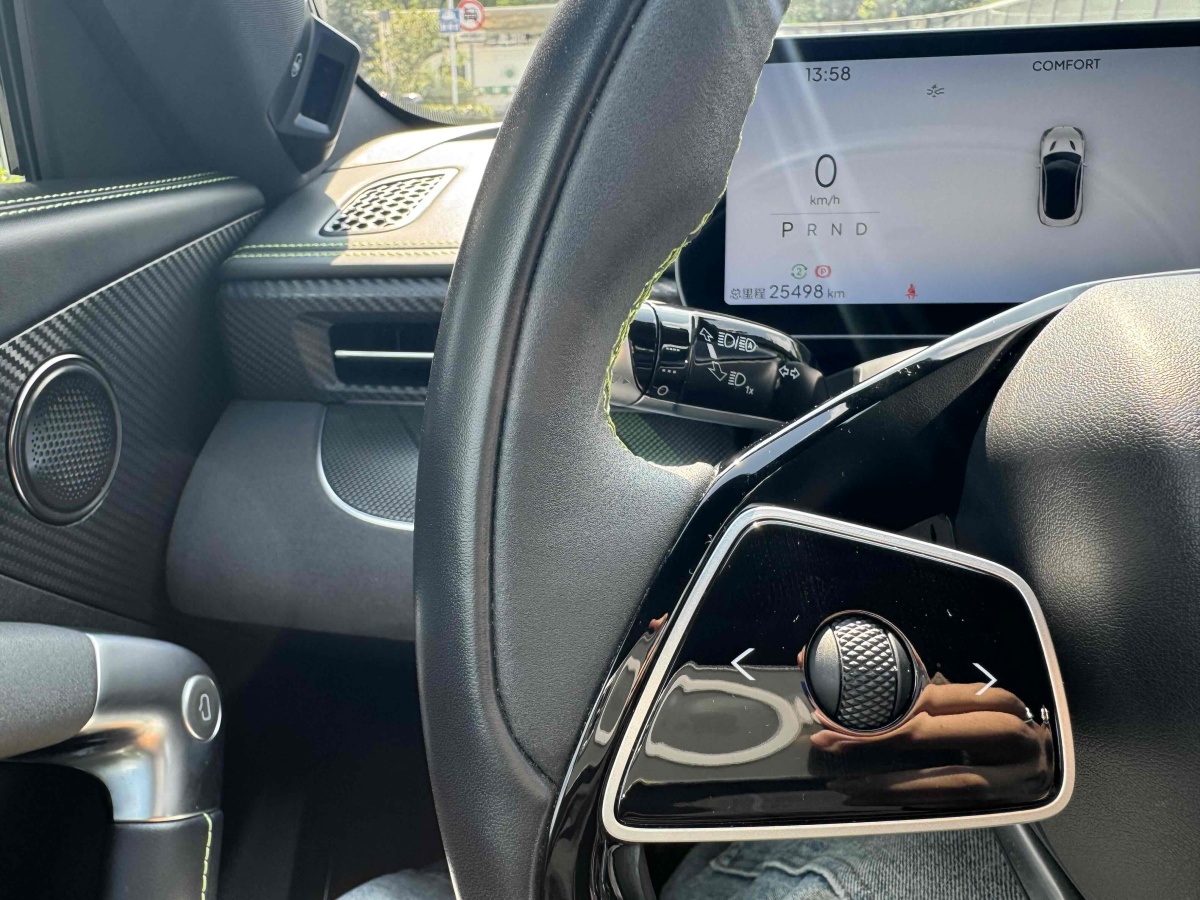 哪吒汽车 哪吒GT 2023 汽车图片 #25