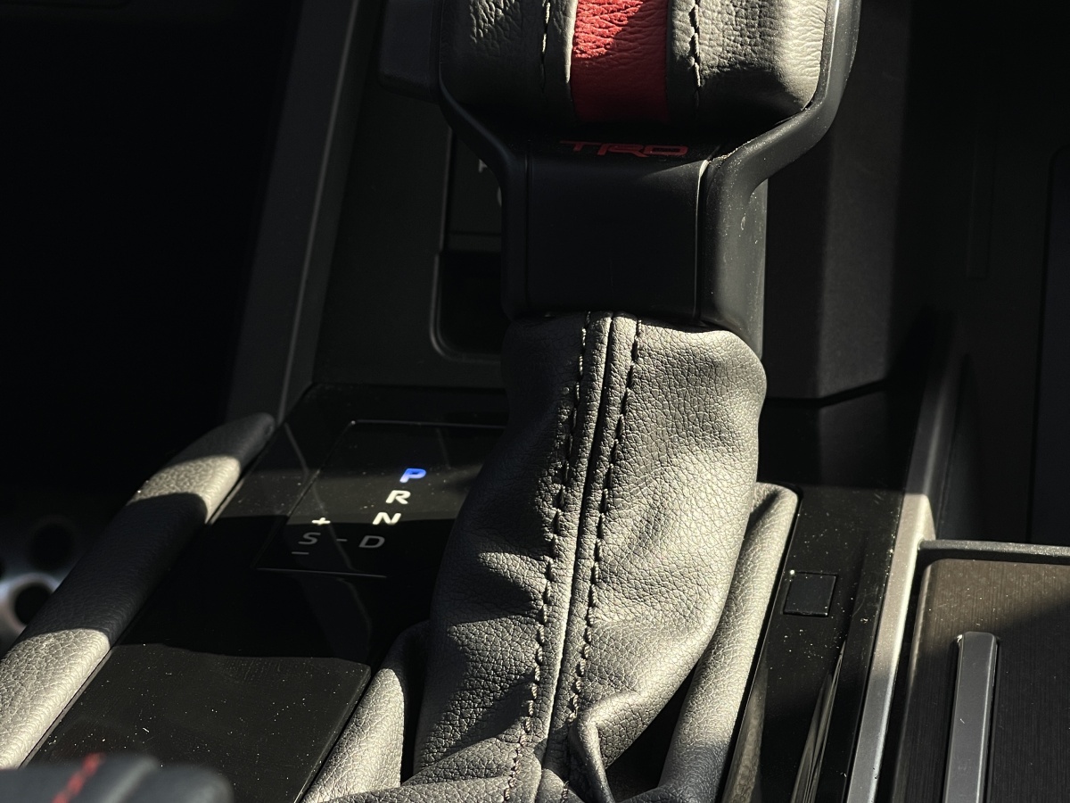 Toyota Sequoia 2023 #25 Toyota Sequoia 2023 imagen de coche #25