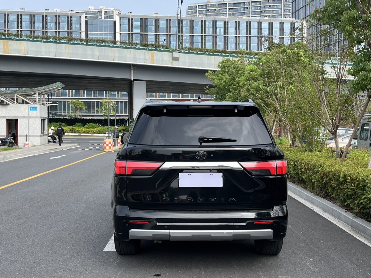 Toyota Sequoia 2023 #25 Toyota Sequoia 2023 imagen de coche #25