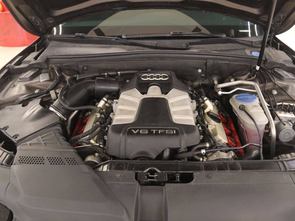 Audi Q6L Sportback e-tron 2012 immagine di auto #25