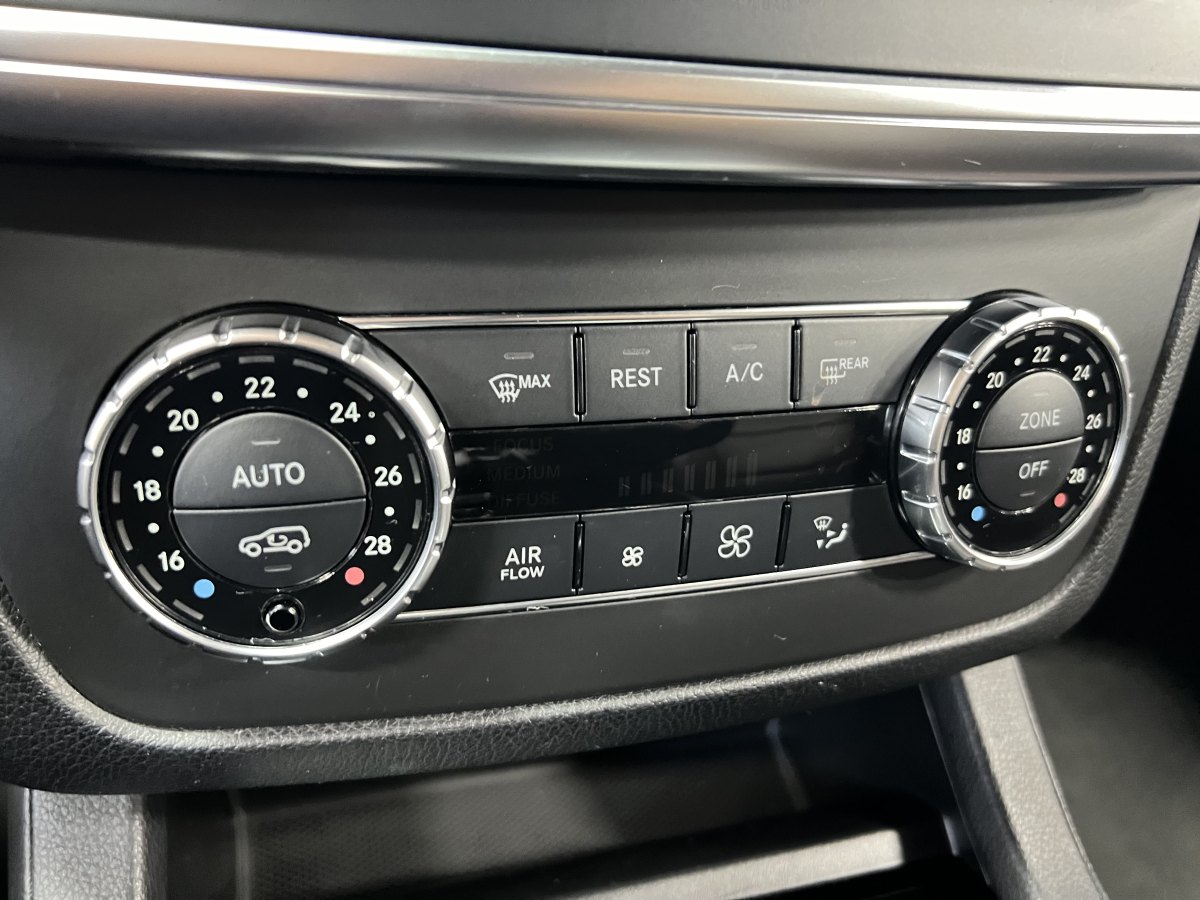 Mercedes-Benz M AMG 2014 #25 Mercedes-Benz M AMG 2014 image de voiture #25