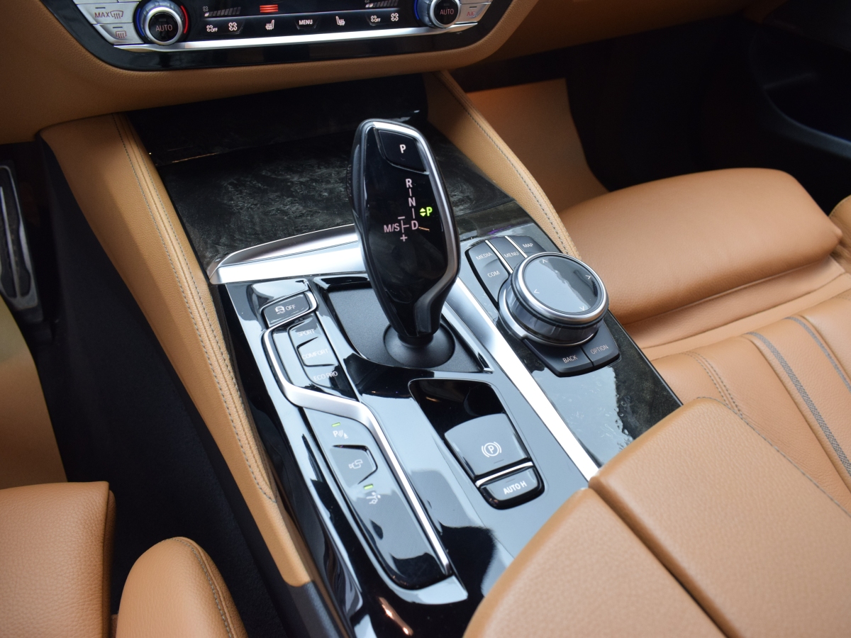 BMW 6 Series GT 2021 car image #25