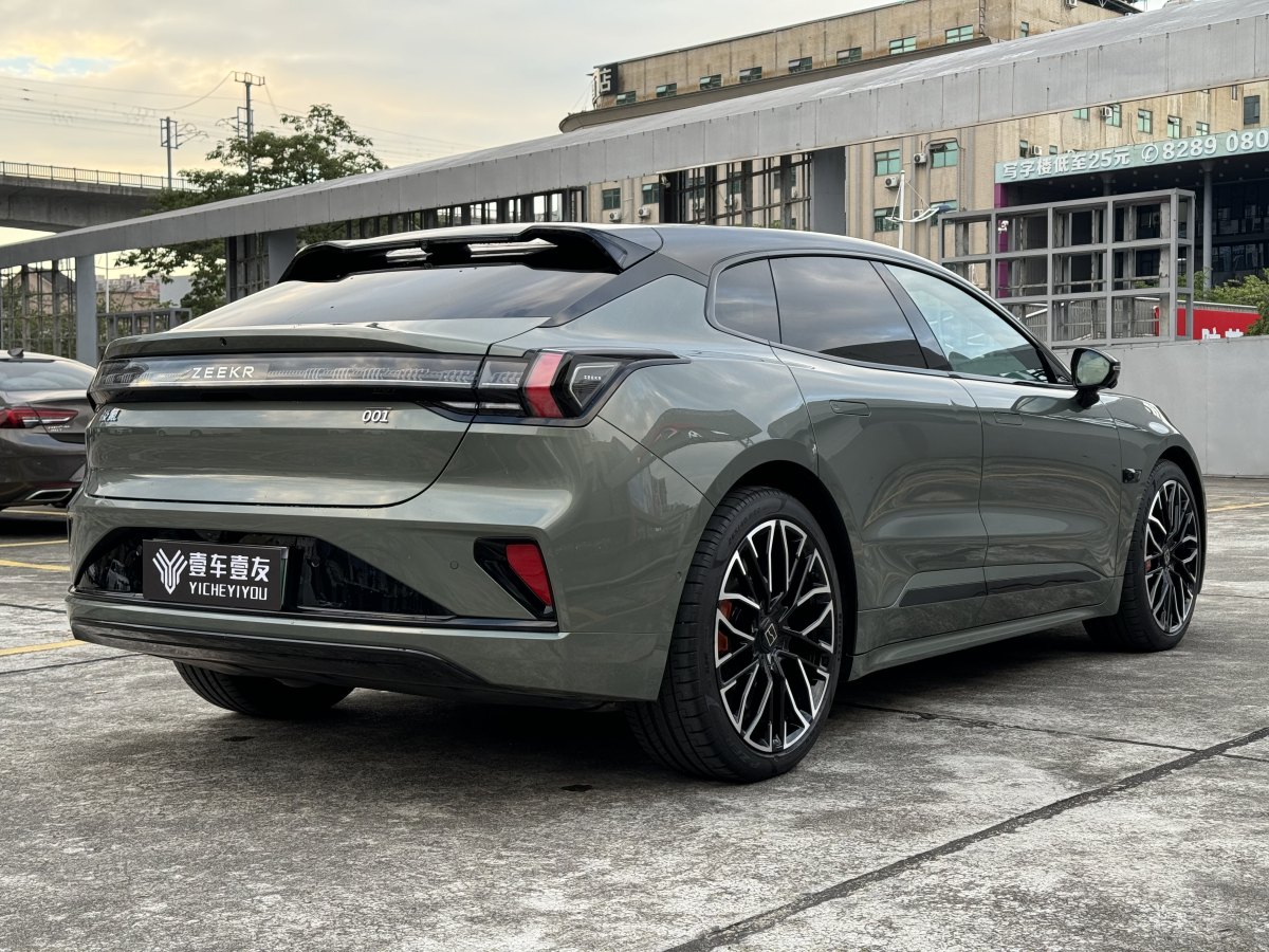 极氪 极氪001 FR 2024 汽车图片 #25