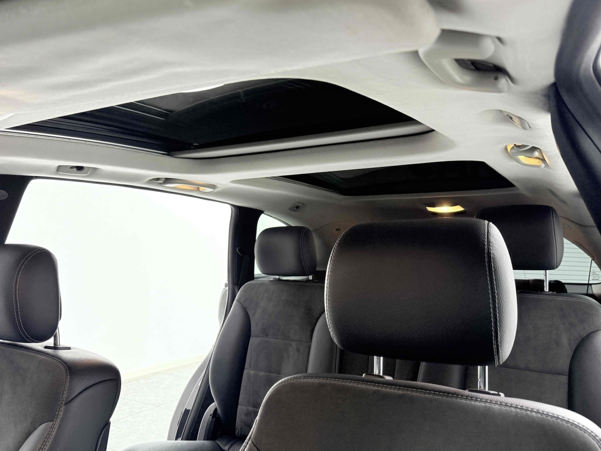 Mercedes-Benz R Class 2015 car image #25