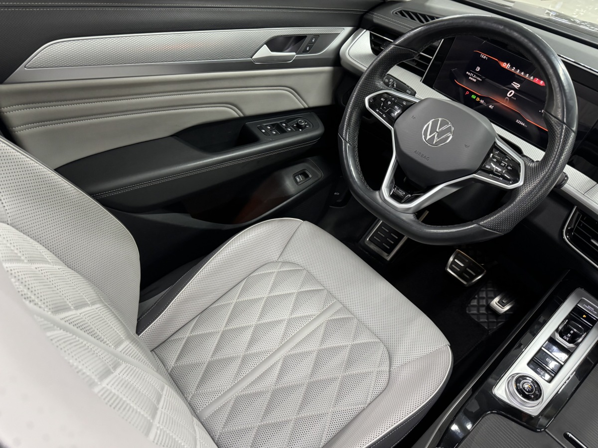 Volkswagen Tavendor 2023 car image #25