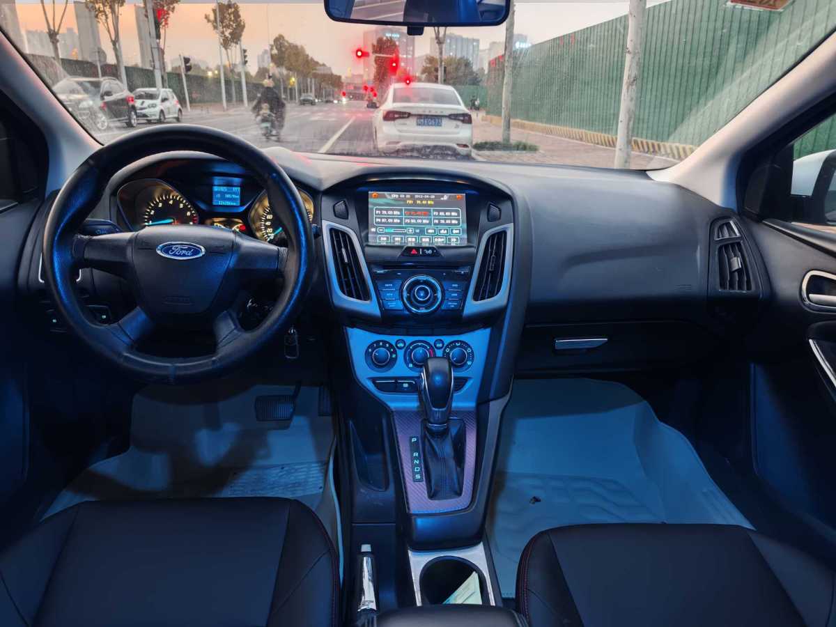 Ford Focus (Imported) 2013 car image #25