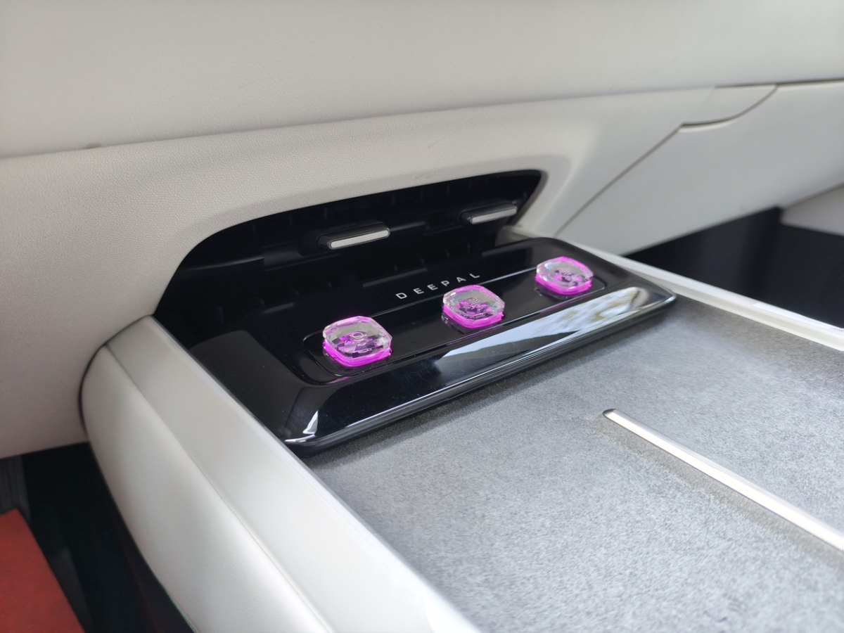 Deepal L07 2024 #25 Deepal L07 2024 car image #25