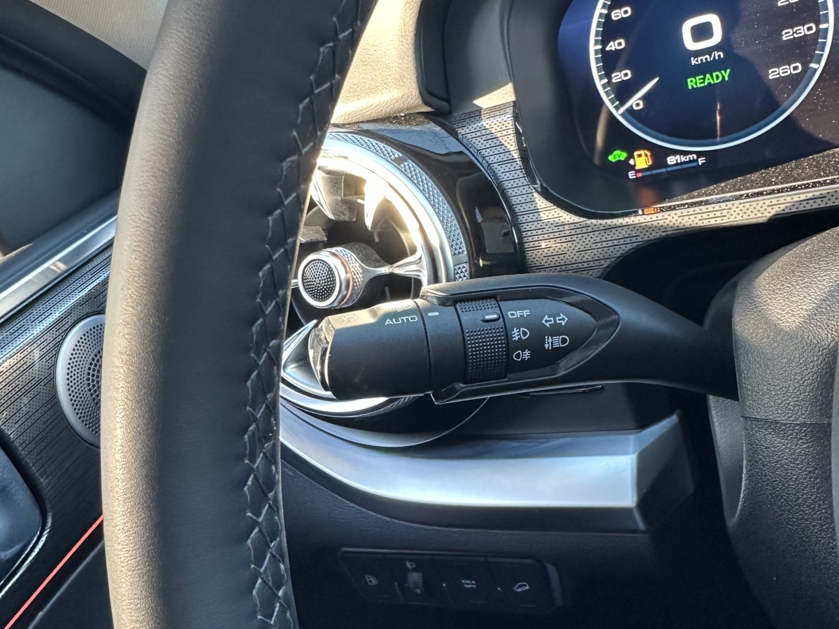 Tank 400 New Energy 2024 #25 Tank 400 New Energy 2024 car image #25